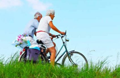 la actividad física puede atenuar un 36% el riesgo de mortalidad entre las personas de mas de 60 años
