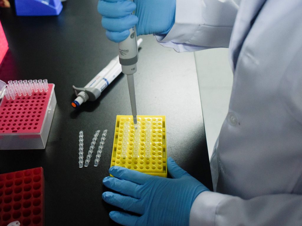 laboratorios alto secreto prueban vacunas contra covid