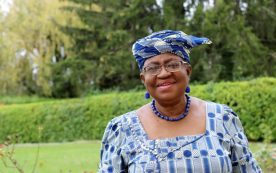 la nigeriana ngozi okonjo iweala sera la primera mujer en dirigir la omc 976x612 1