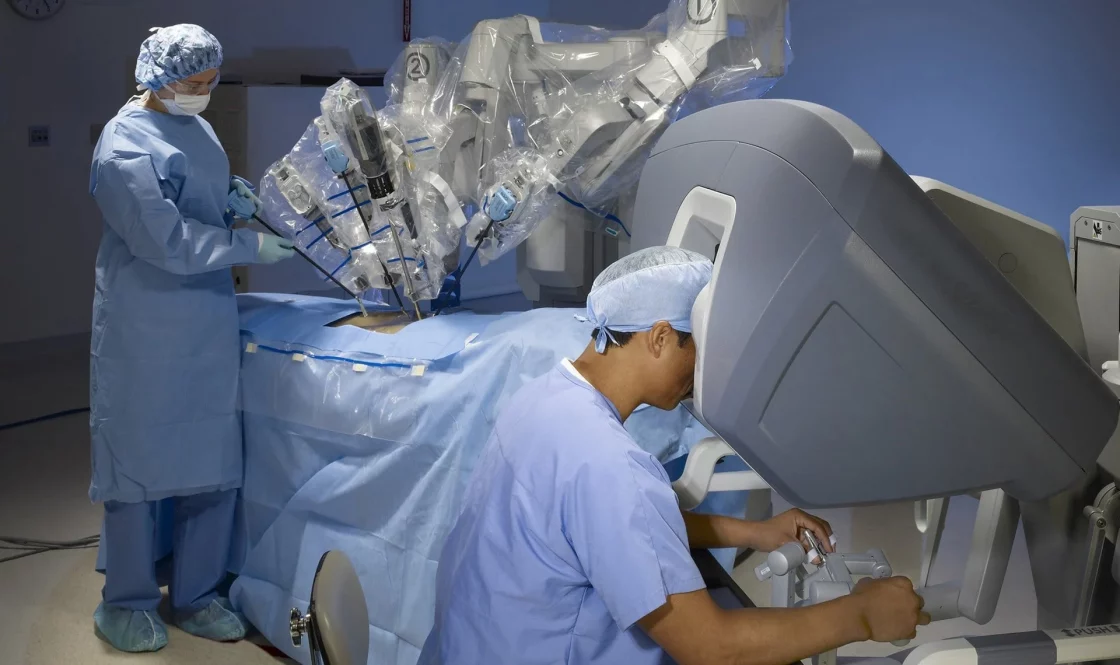 la cirugia asistida por el robot da vinci cumple 15 anos en espana 7210