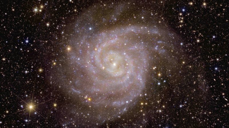El Telescopio Euclid en el universo oscuro
